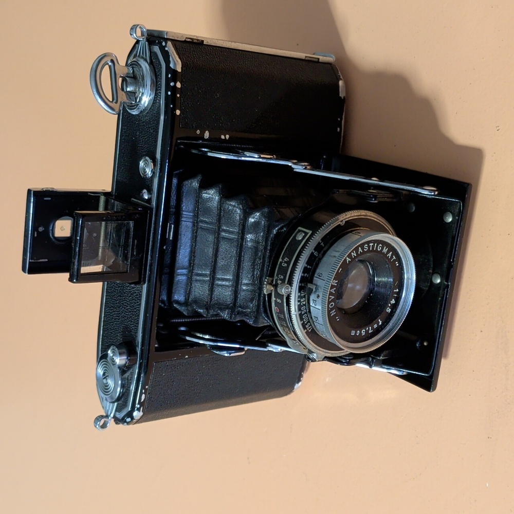 Zeiss Ikon Ikonta 520/16 vintage collapsible camera